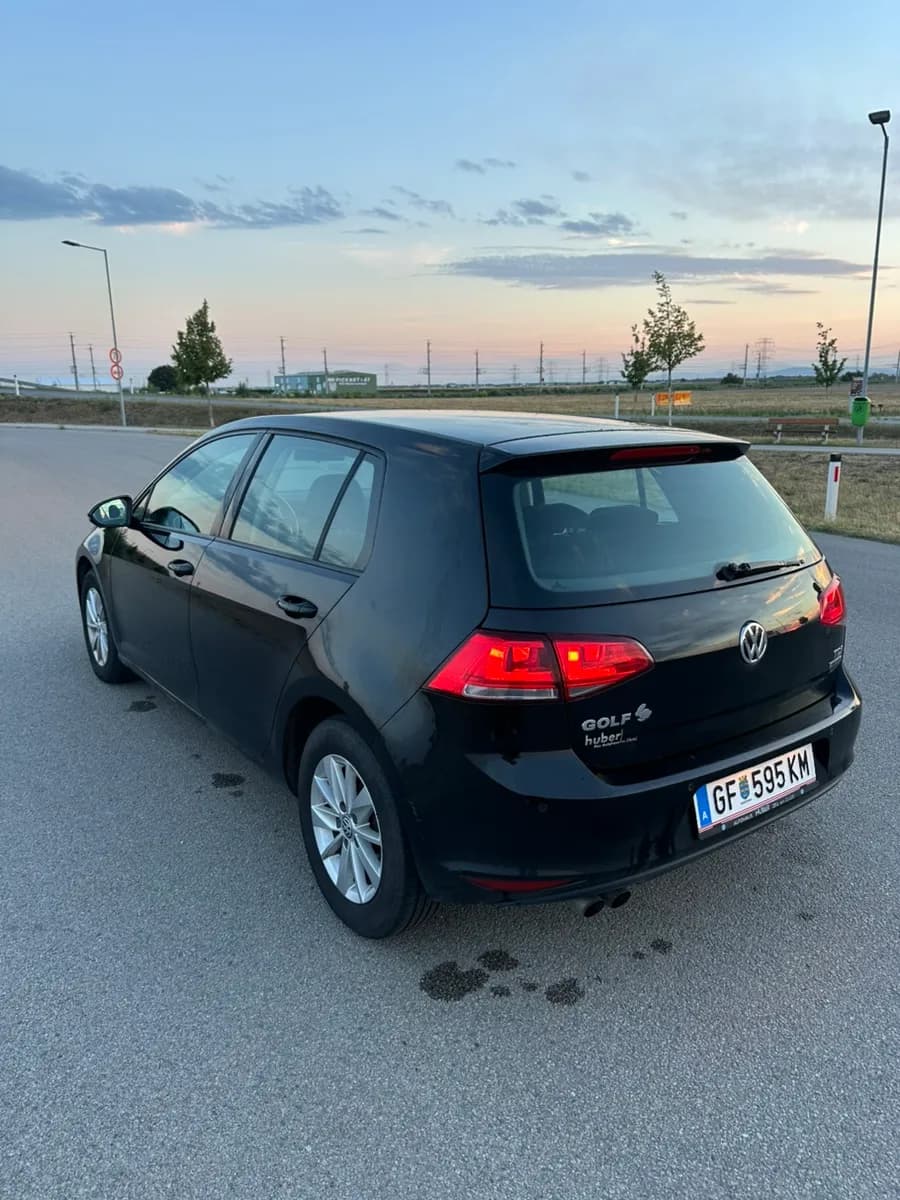 VW Golf 2015 – € 8.499, 165 000 km – Bild 1 von 10