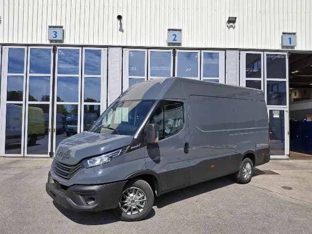 IVECO Daily – € 46.788, 0 km – Bild 1 von 15