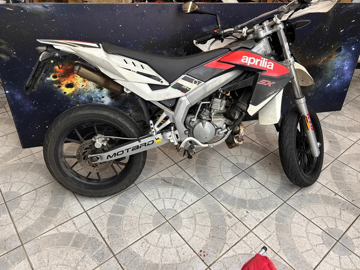 Aprilia SX