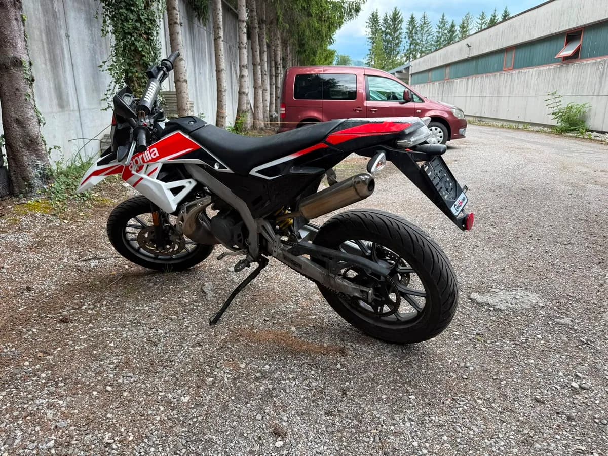Aprilia SX