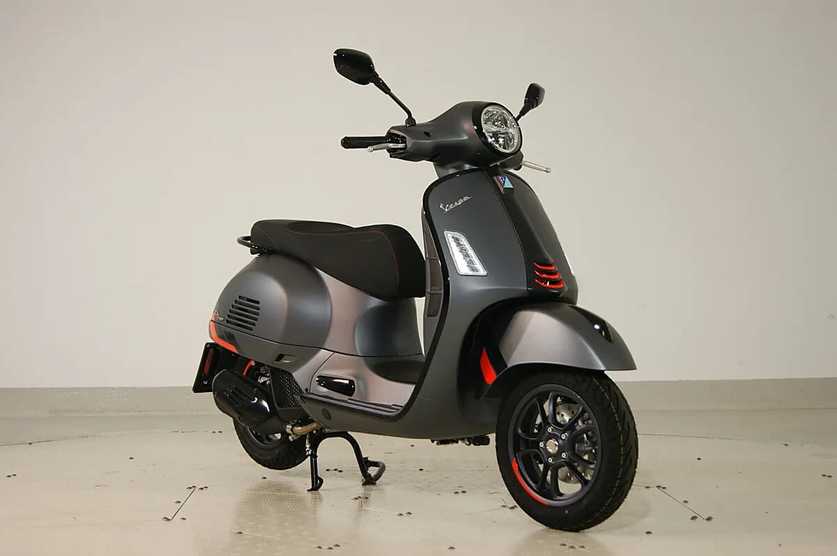 Vespa GTS – € 6.490, 0 km – Bild 1 von 14