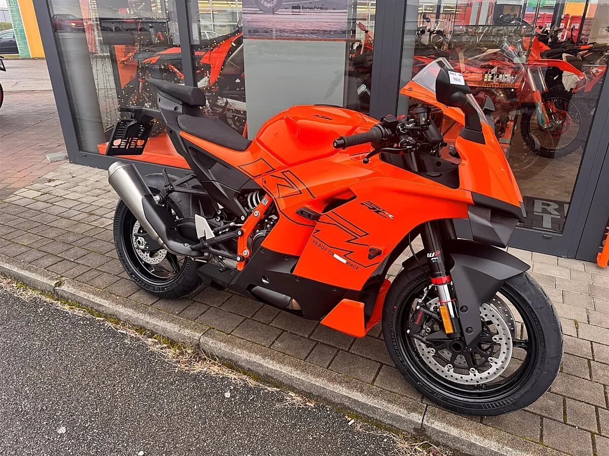 KTM 990