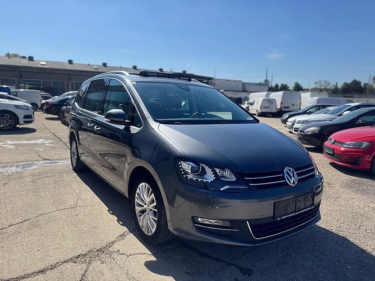 VW Sharan 2012 – € 14.490, 115 000 km – Bild 1 von 22