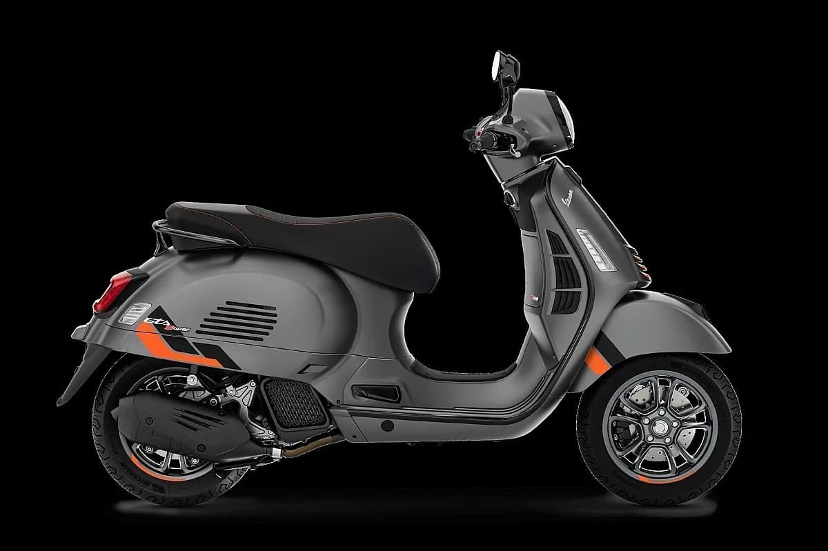 Vespa GTS – € 6.390, 0 km – Bild 1 von 5