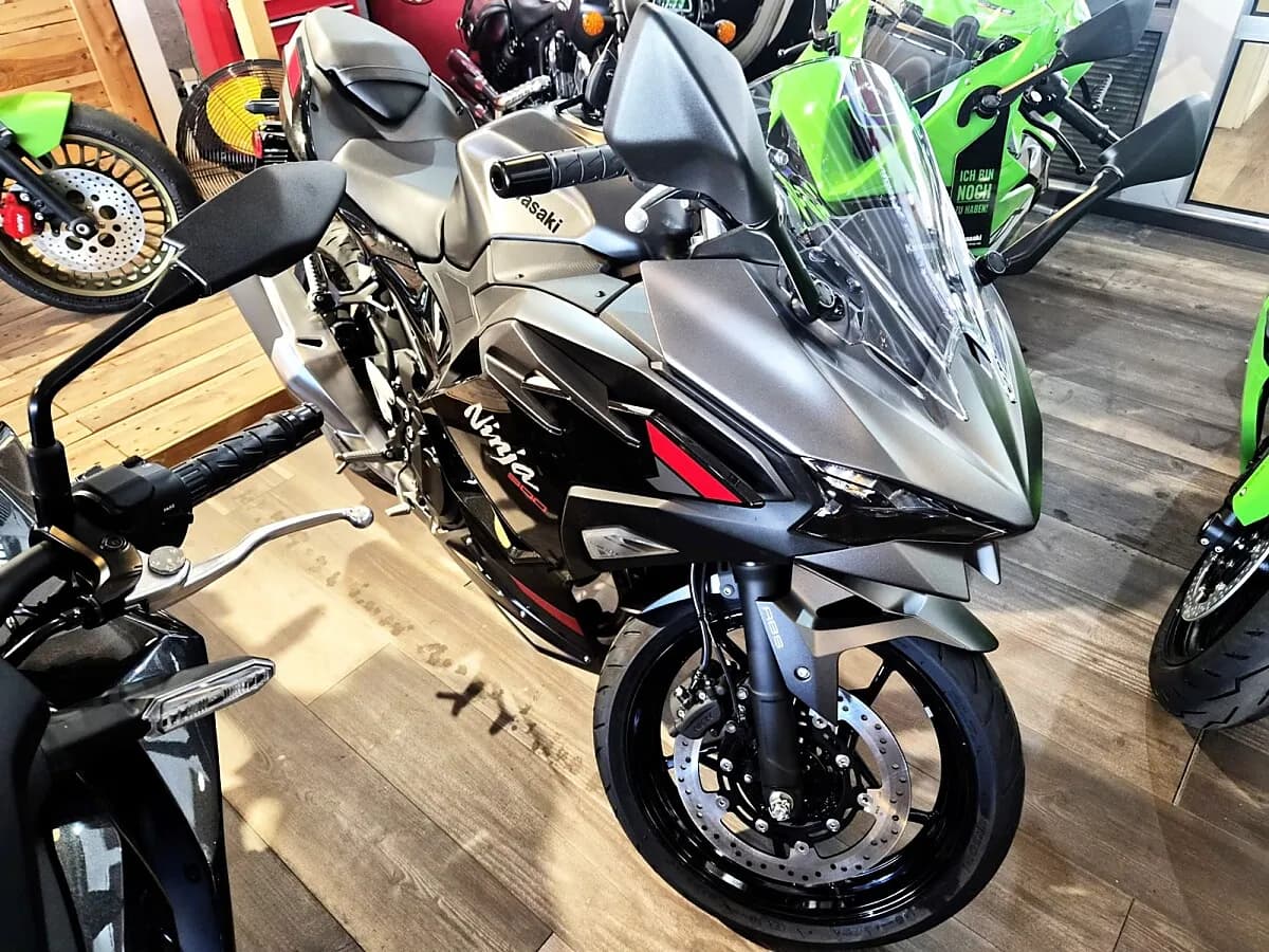 Kawasaki Ninja – € 7.459, 0 km – Bild 1 von 3