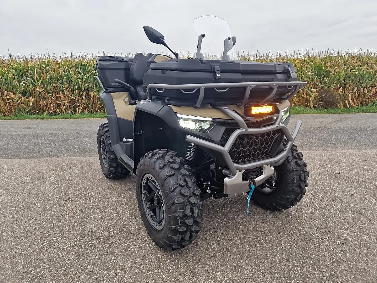 CFMOTO CForce – € 14.499, 0 km – Bild 1 von 4