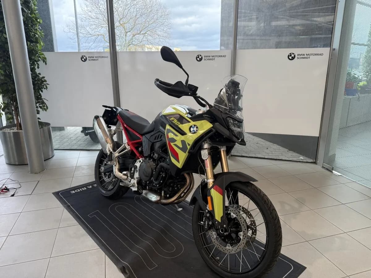 BMW F 900