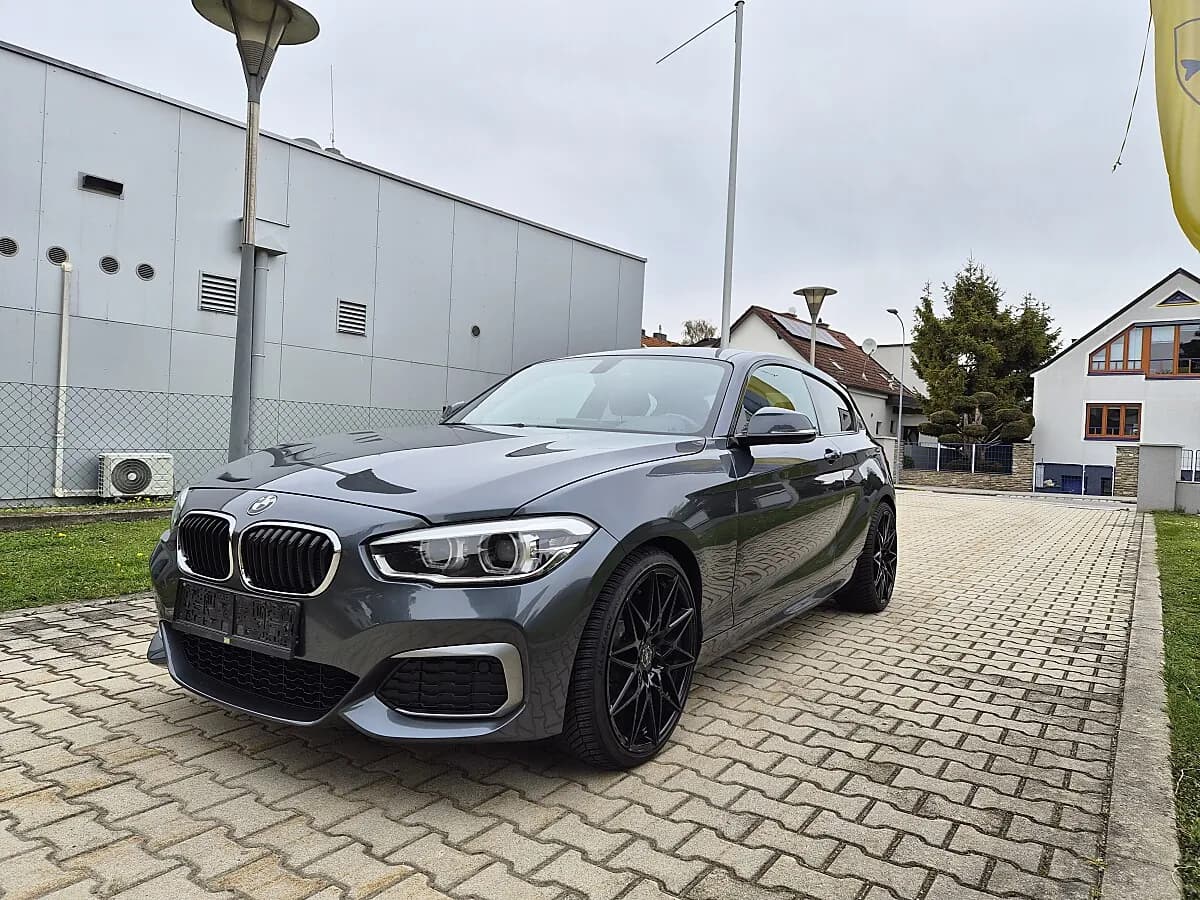 BMW 1er-Reihe 2016 – € 27.000, 115 000 km – Bild 1 von 12
