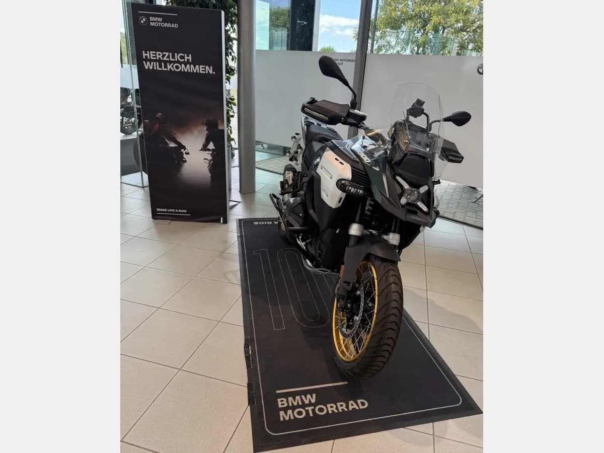 BMW R 1300 GS – € 33.280, 0 km – Bild 1 von 5