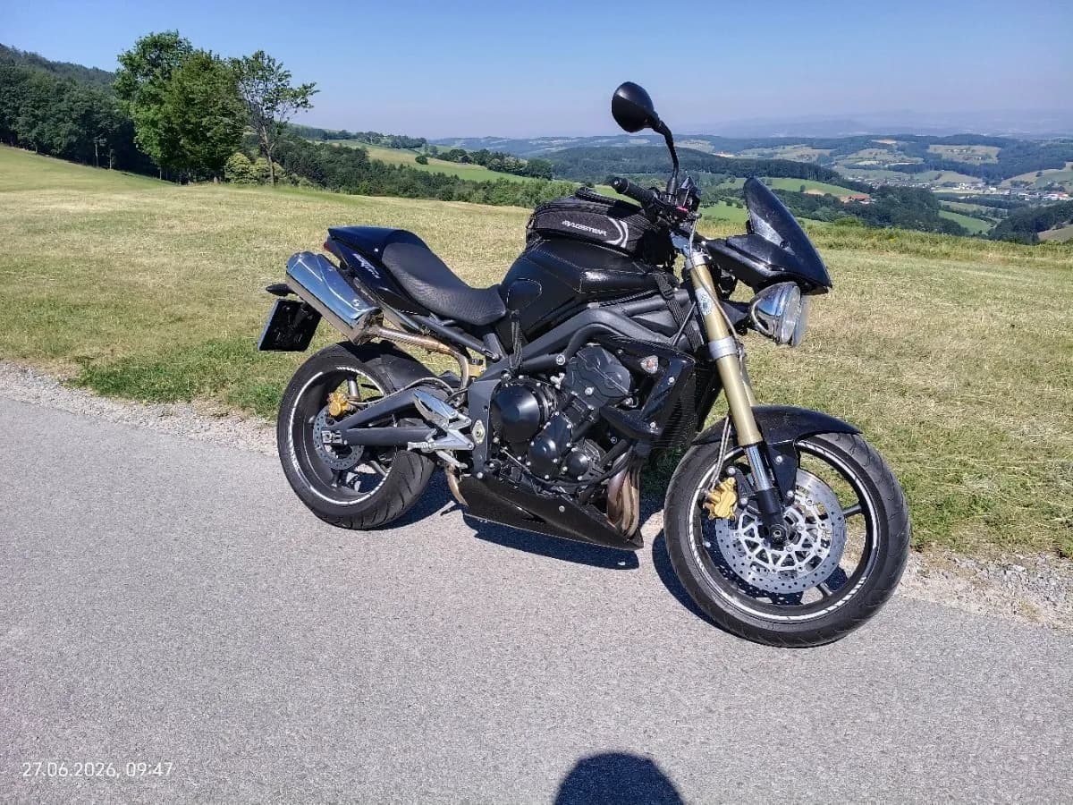 Triumph Street Triple