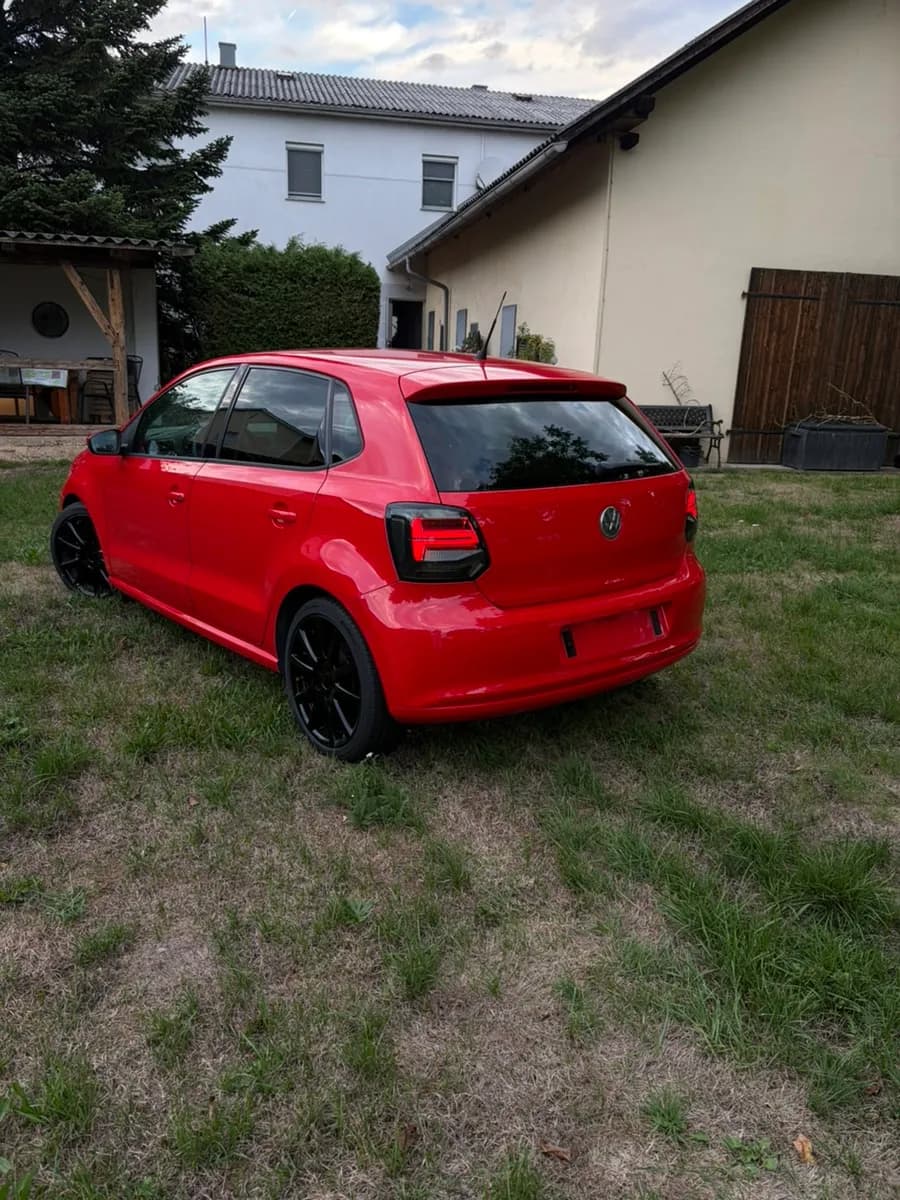 VW Polo 2009 – € 4.590, 110 120 km – Bild 1 von 9