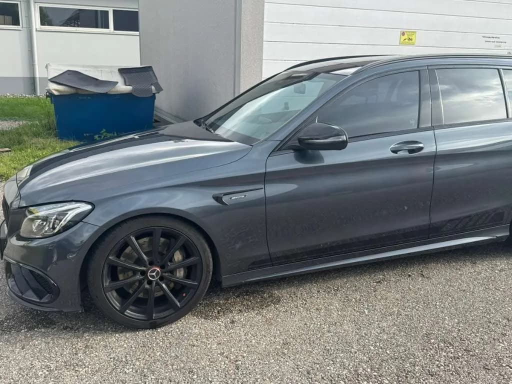 Mercedes-Benz C-Klasse 2015 – € 25.000, 186 000 km – Bild 1 von 12