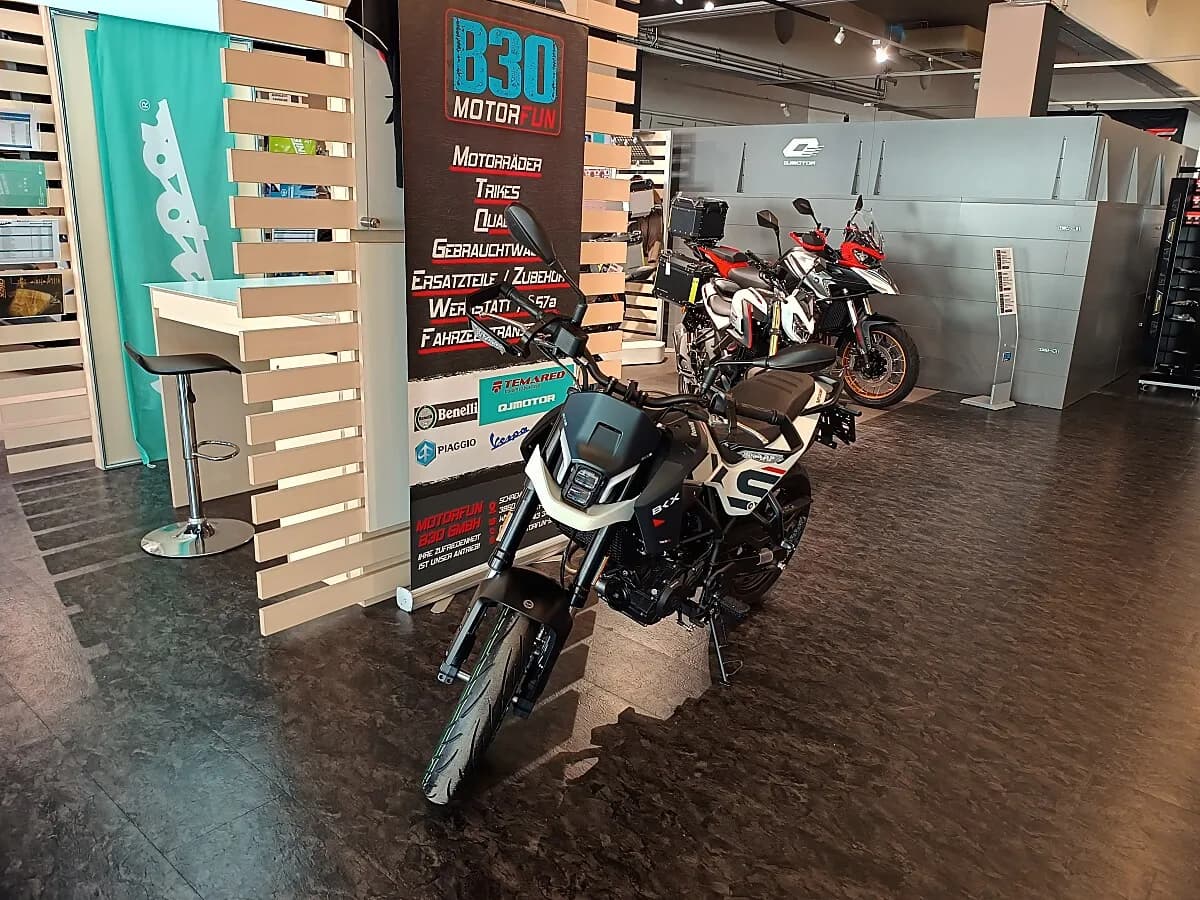 Benelli Sonstige – € 3.990, 0 km – Bild 1 von 9