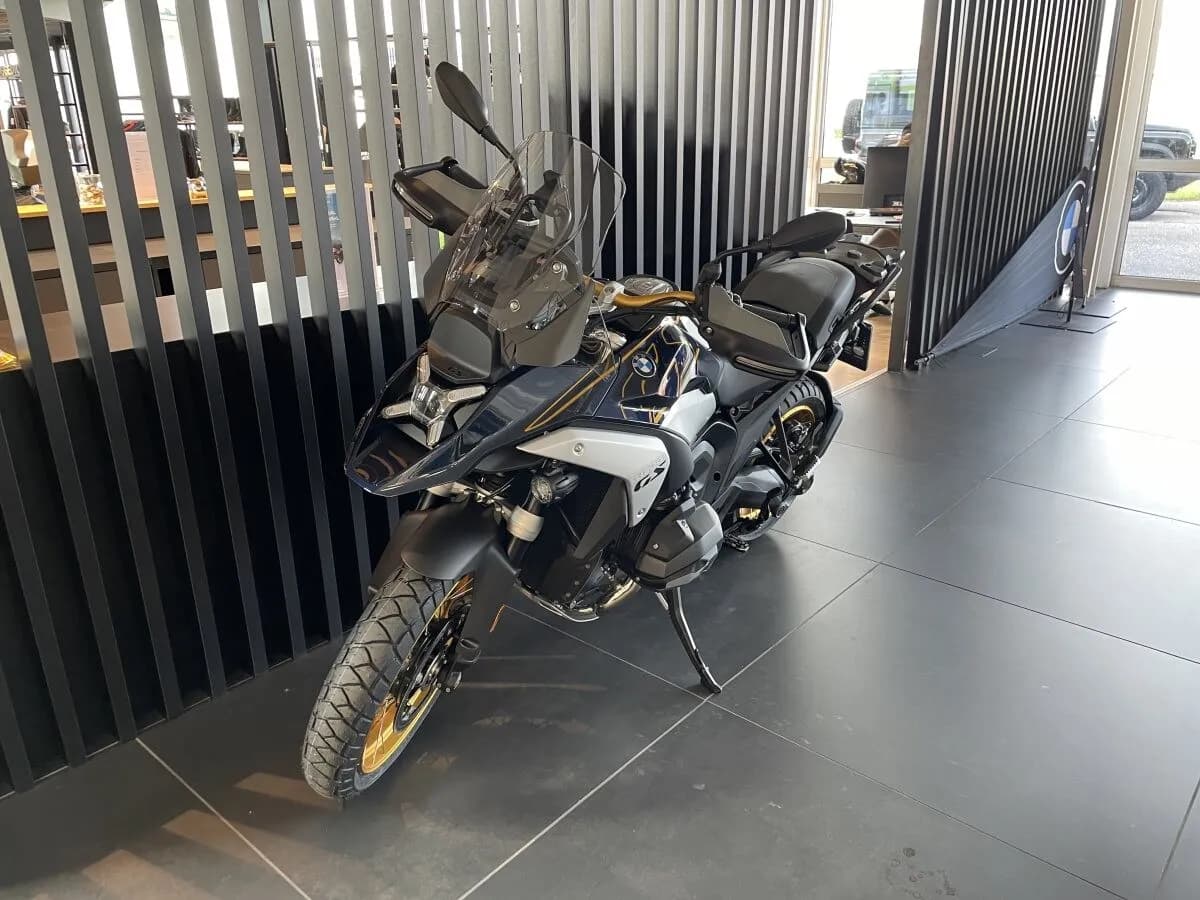 BMW R 1300 GS – € 31.390, 0 km – Bild 1 von 7