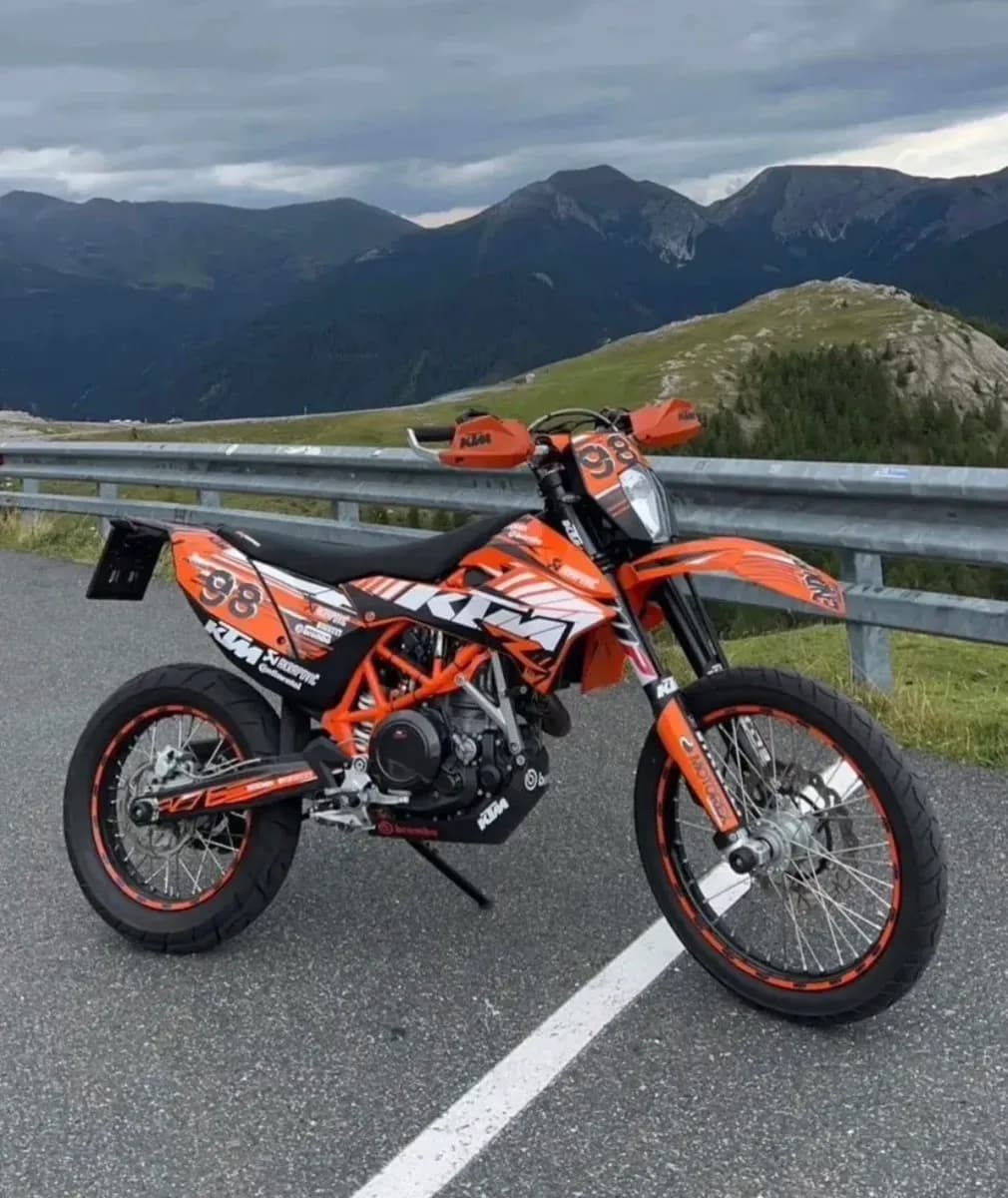 KTM 690