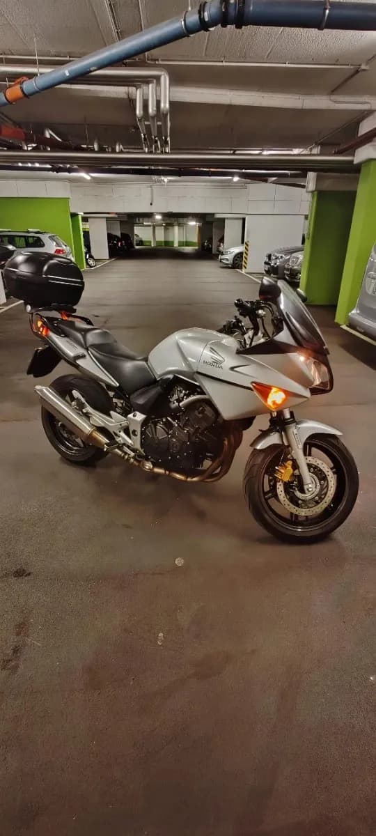 Honda CBF 2005 – € 3.000, 40 000 km – Bild 1 von 7