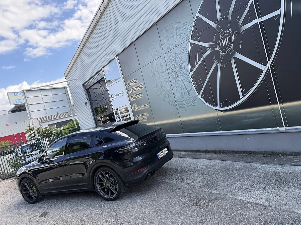Porsche Cayenne 2022 – € 72.499, 123 000 km – Bild 1 von 9