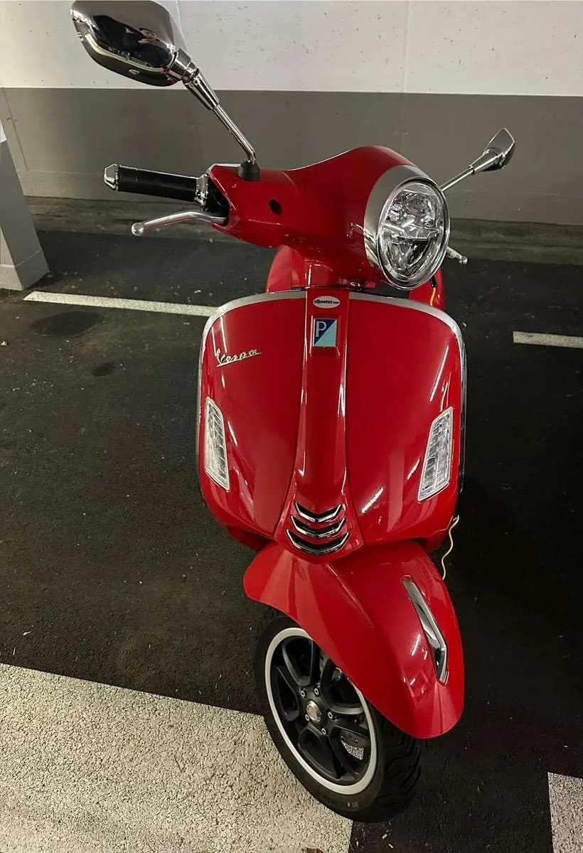 Vespa GTS 2024 – € 6.500, 1 km – Bild 1 von 4