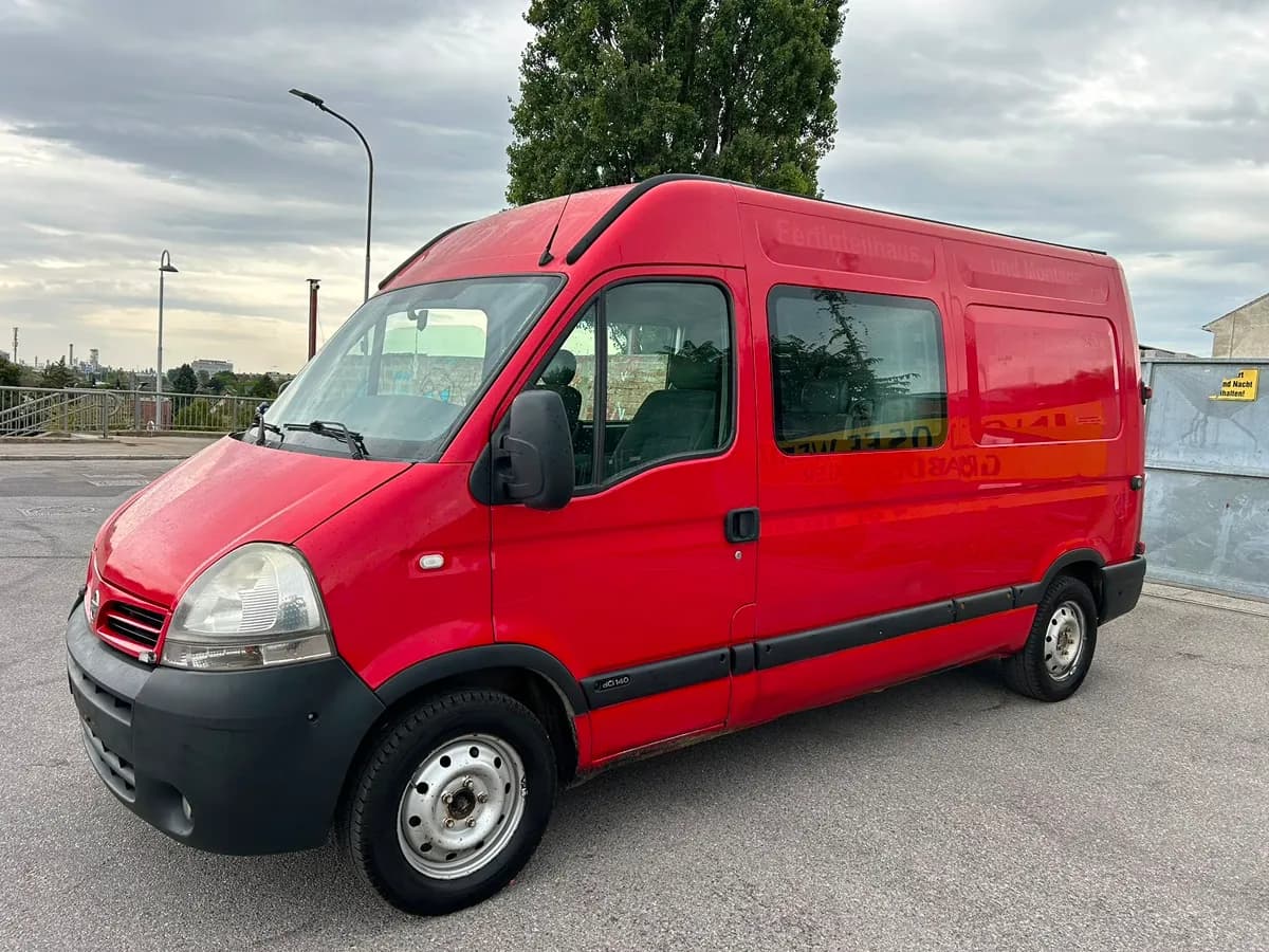 Nissan Interstar