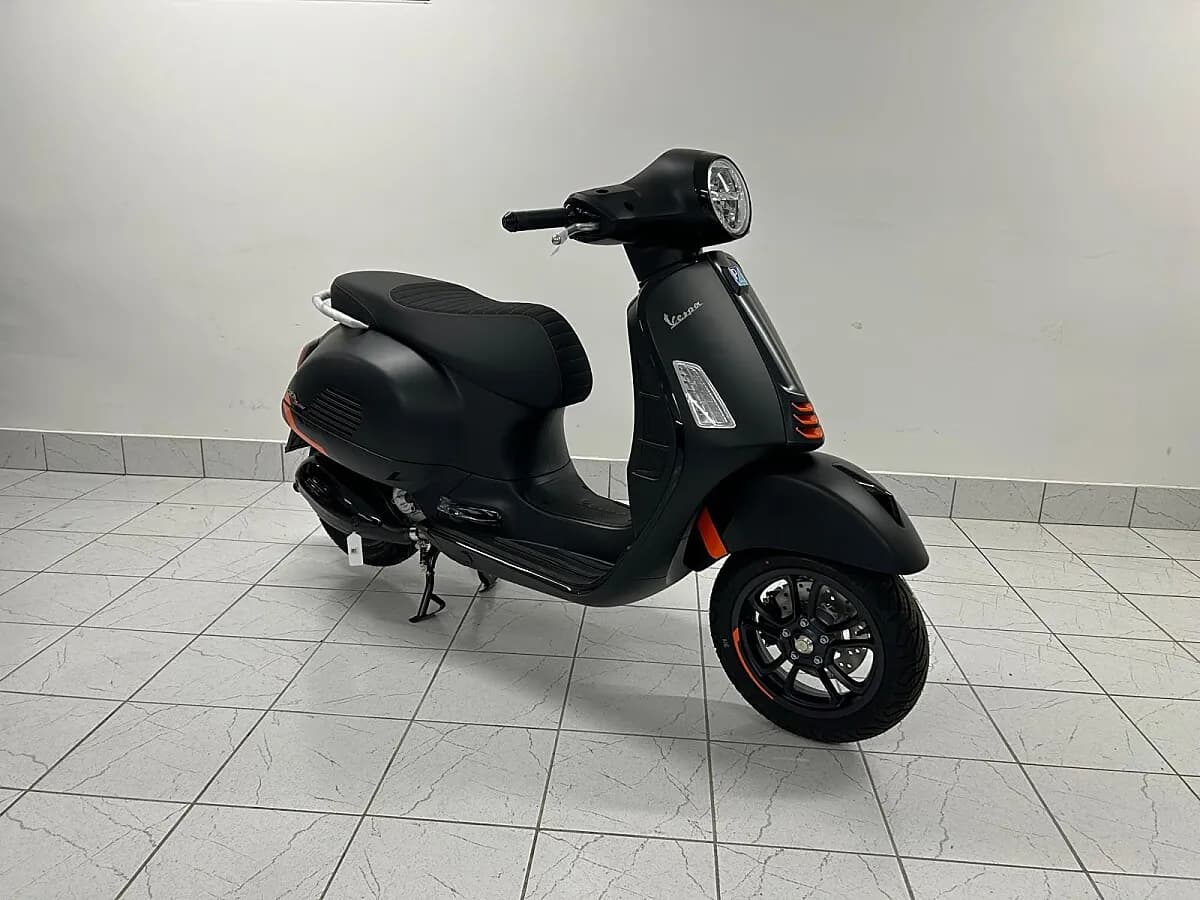 Vespa GTS – € 7.190, 0 km – Bild 1 von 1