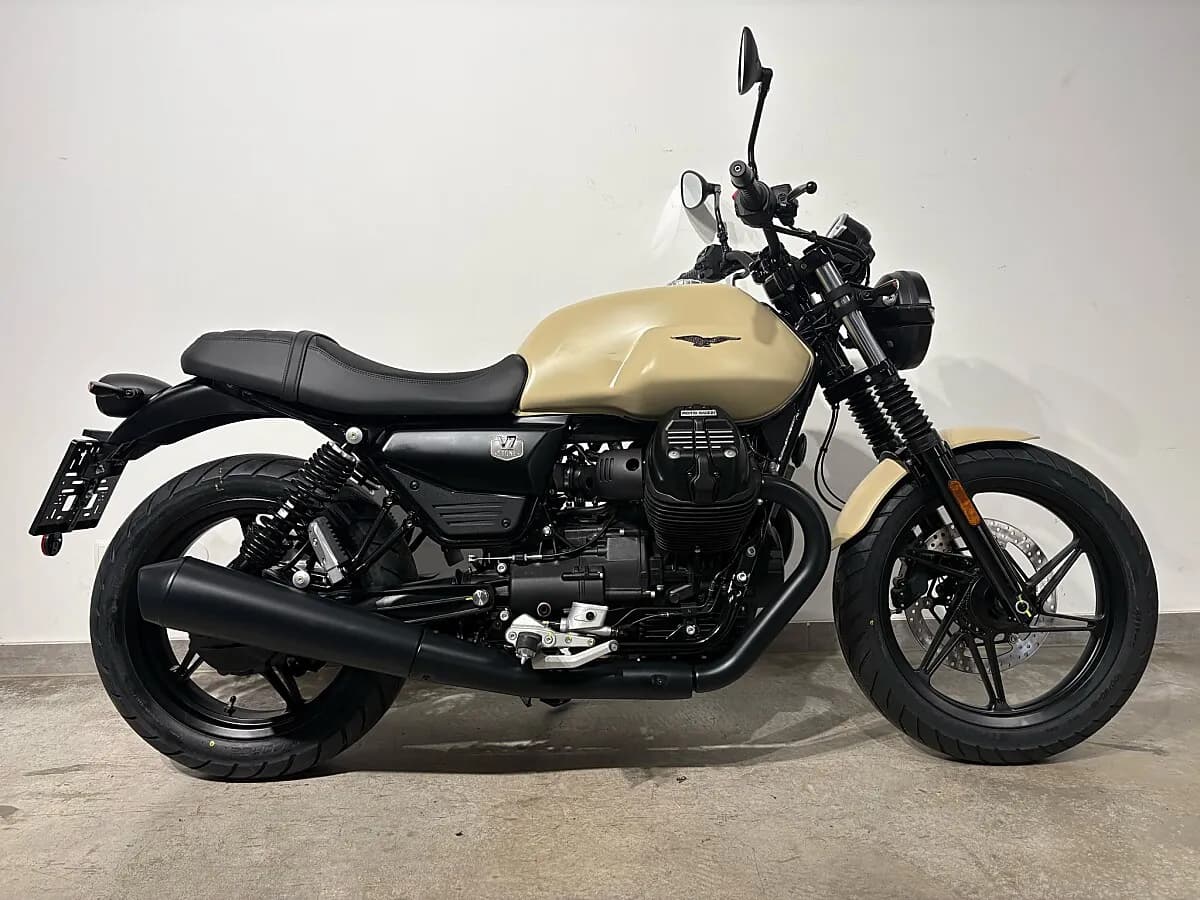 Moto Guzzi V7 – € 8.999, 0 km – Bild 1 von 8
