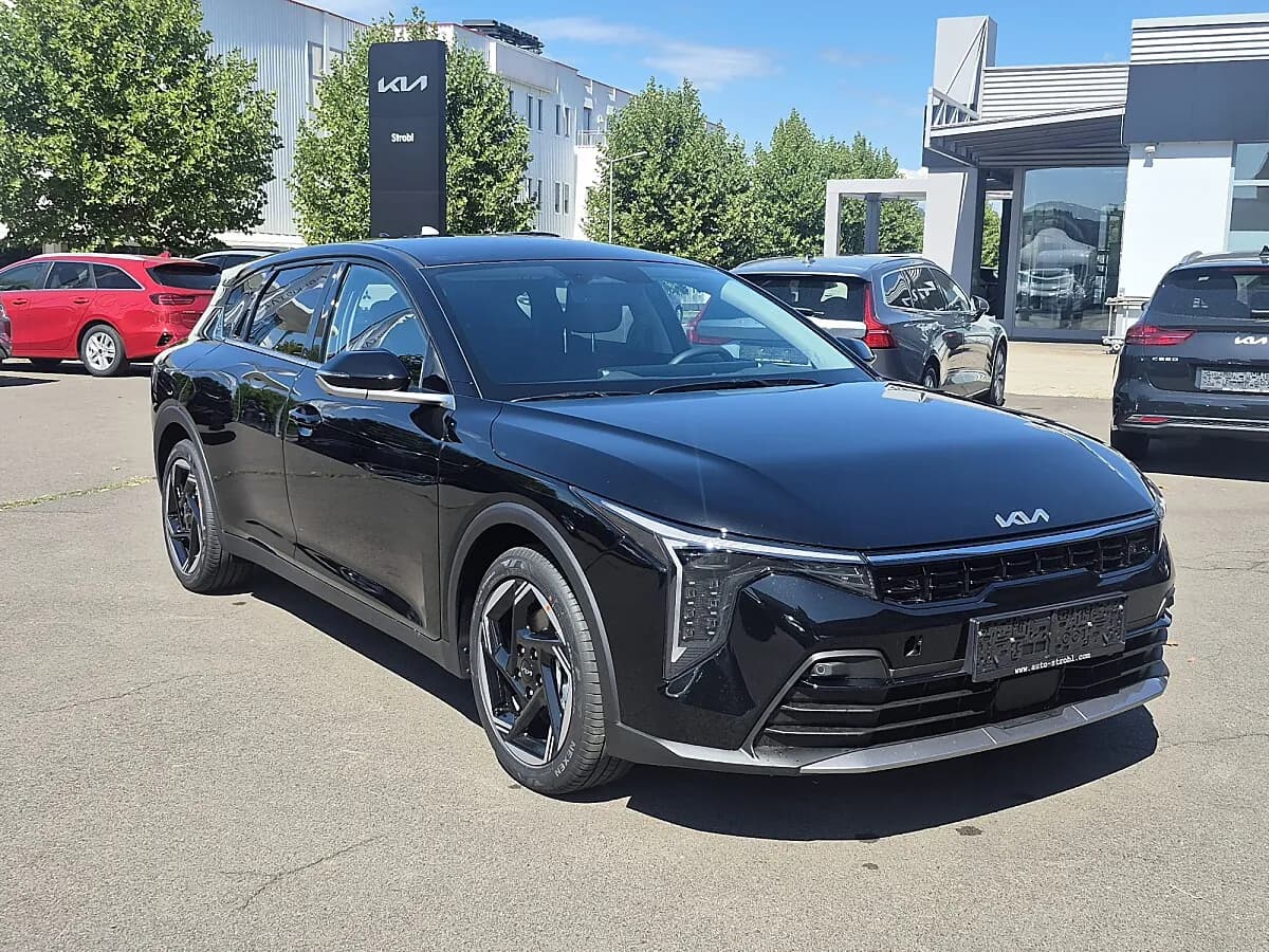 KIA K4