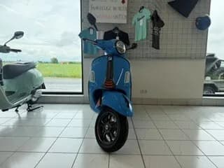 Vespa 125 – € 7.099, 0 km – Bild 1 von 4