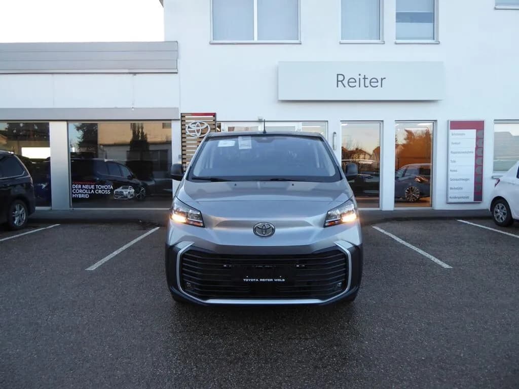 Toyota Proace – € 41.990, 50 km – Bild 1 von 10