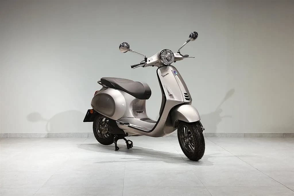 Vespa Elettrica – € 8.399, 0 km – Bild 1 von 7
