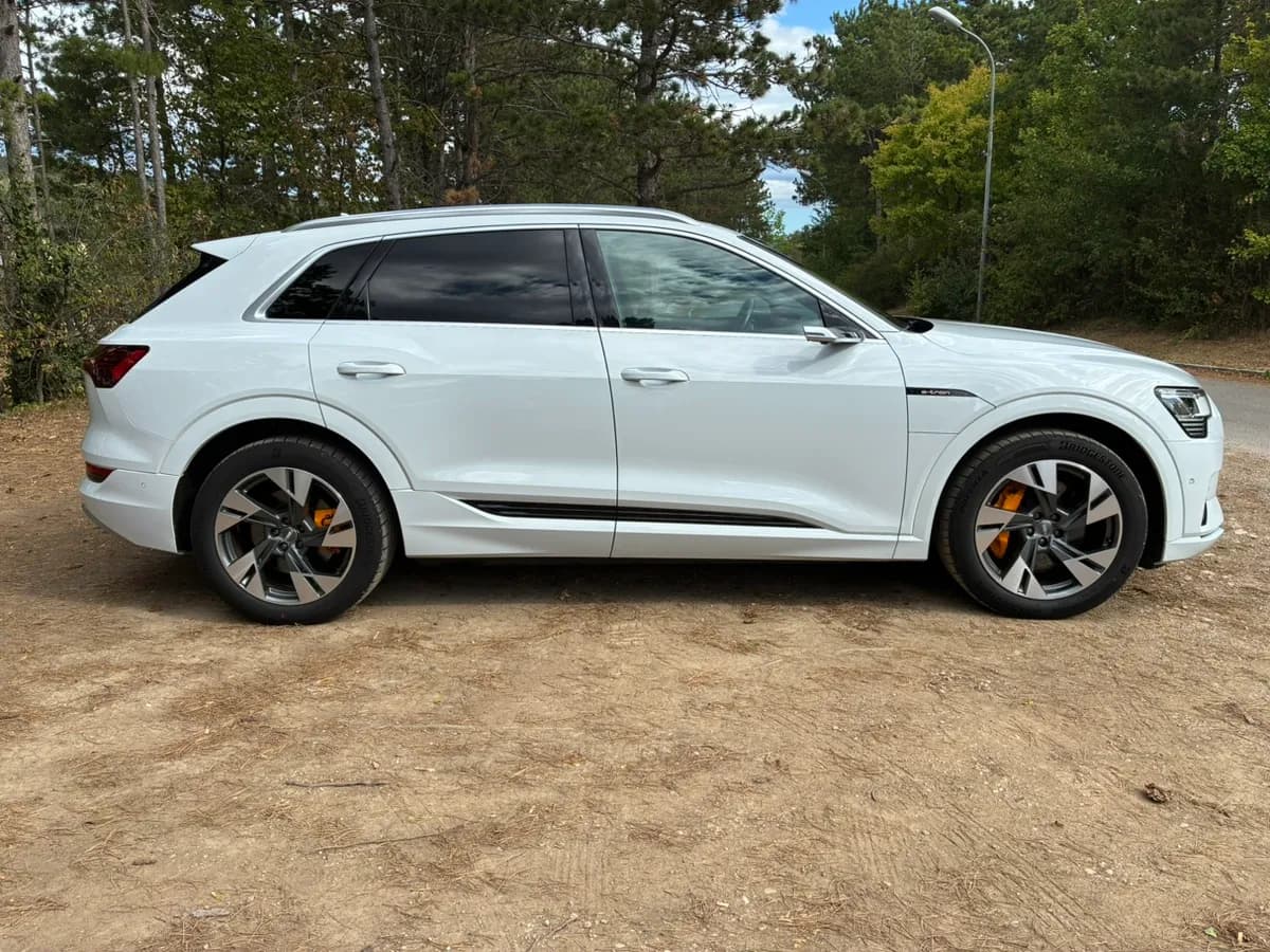 Audi e-tron 2020 – € 29.990, 83 000 km – Bild 1 von 46