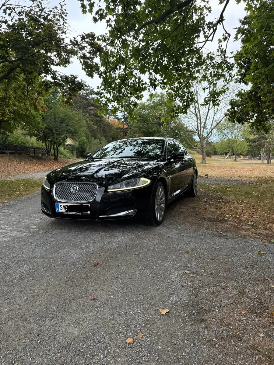Jaguar XF