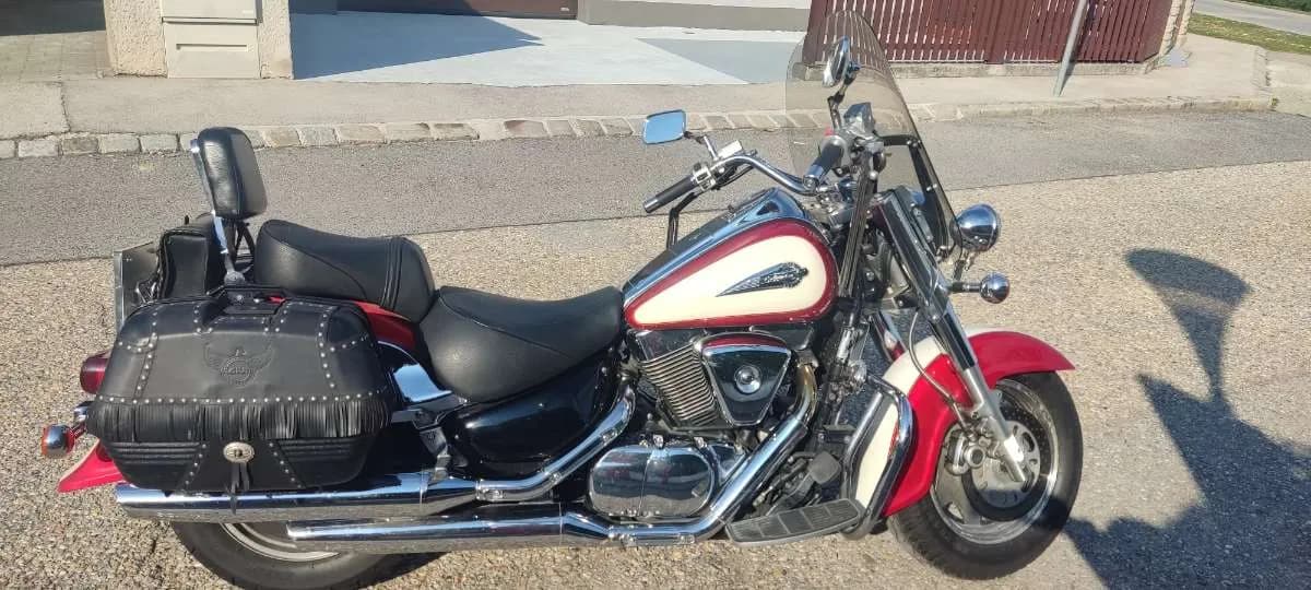 Suzuki Intruder