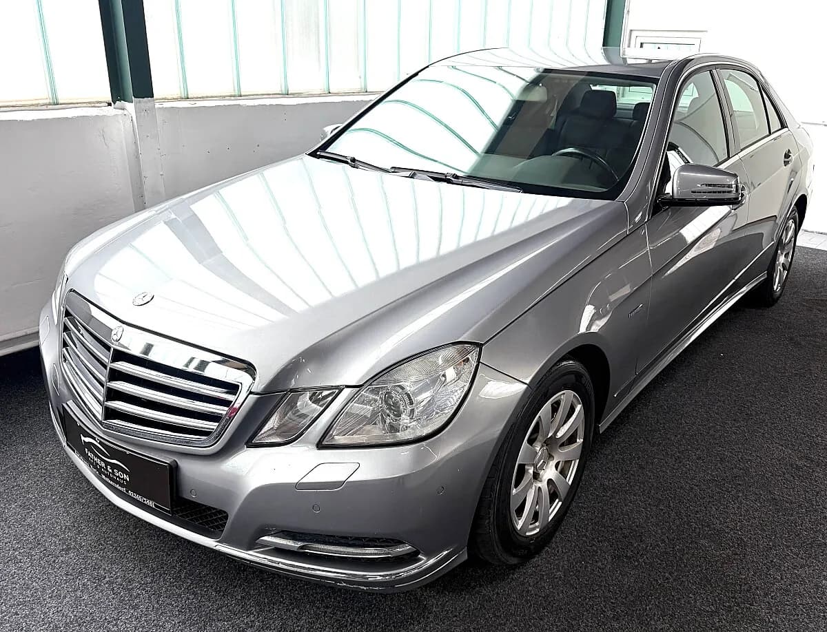 Mercedes-Benz E-Klasse 2012 – € 9.790, 235 000 km – Bild 1 von 12