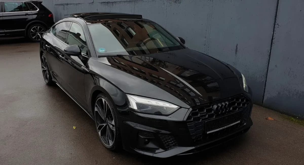 Audi A5 2022 – € 38.000, 125 500 km – Bild 1 von 7