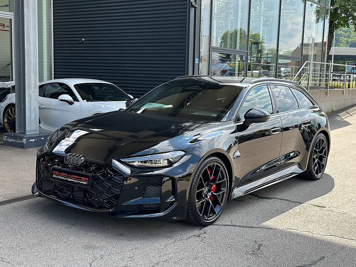 Audi A5 2026 – € 139.990, 45 km – Bild 1 von 48