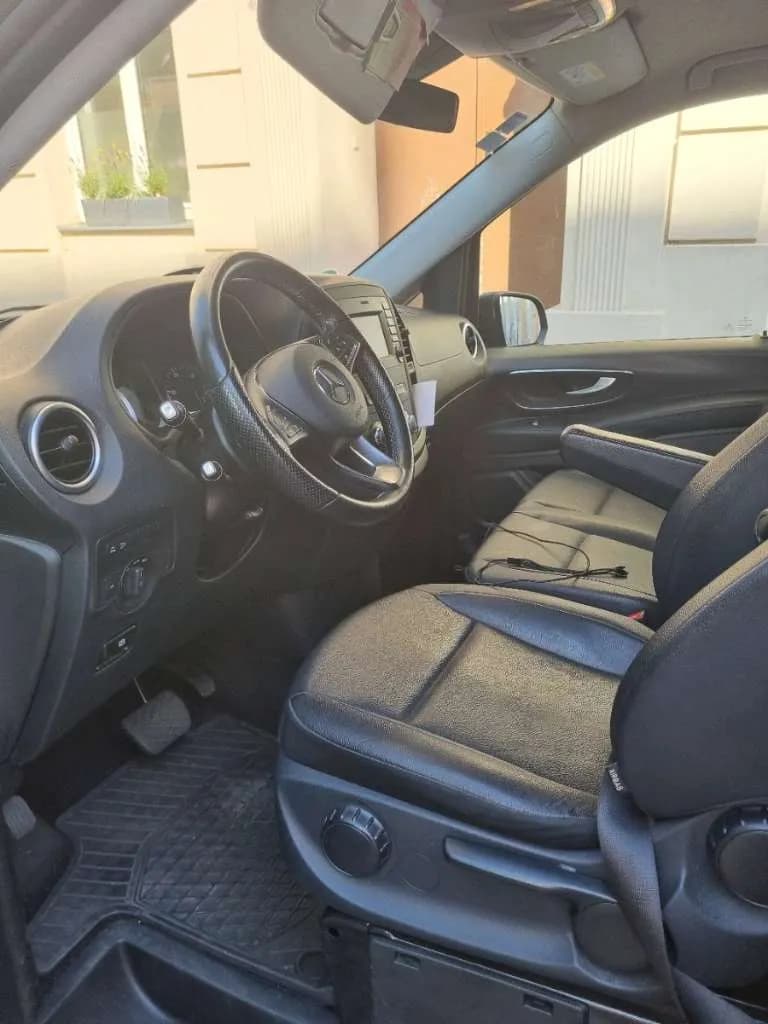 Mercedes-Benz Vito 2018 – € 34.900, 142 000 km – Bild 1 von 20