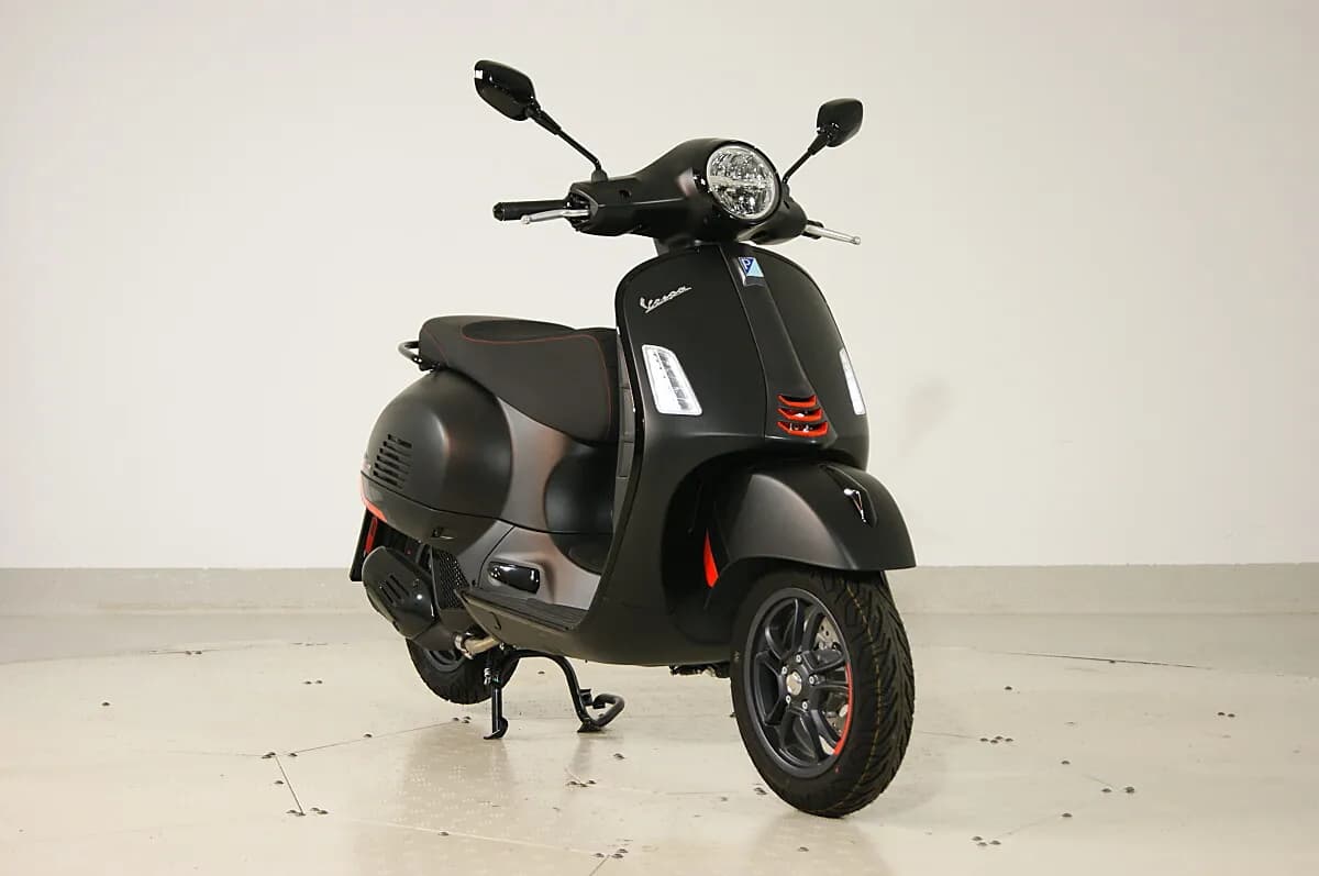 Vespa GTS – € 6.490, 0 km – Bild 1 von 10