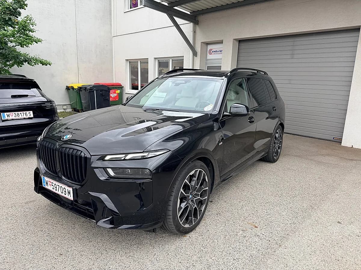 BMW X7 2022 – € 67.000, 124 000 km – Bild 1 von 33