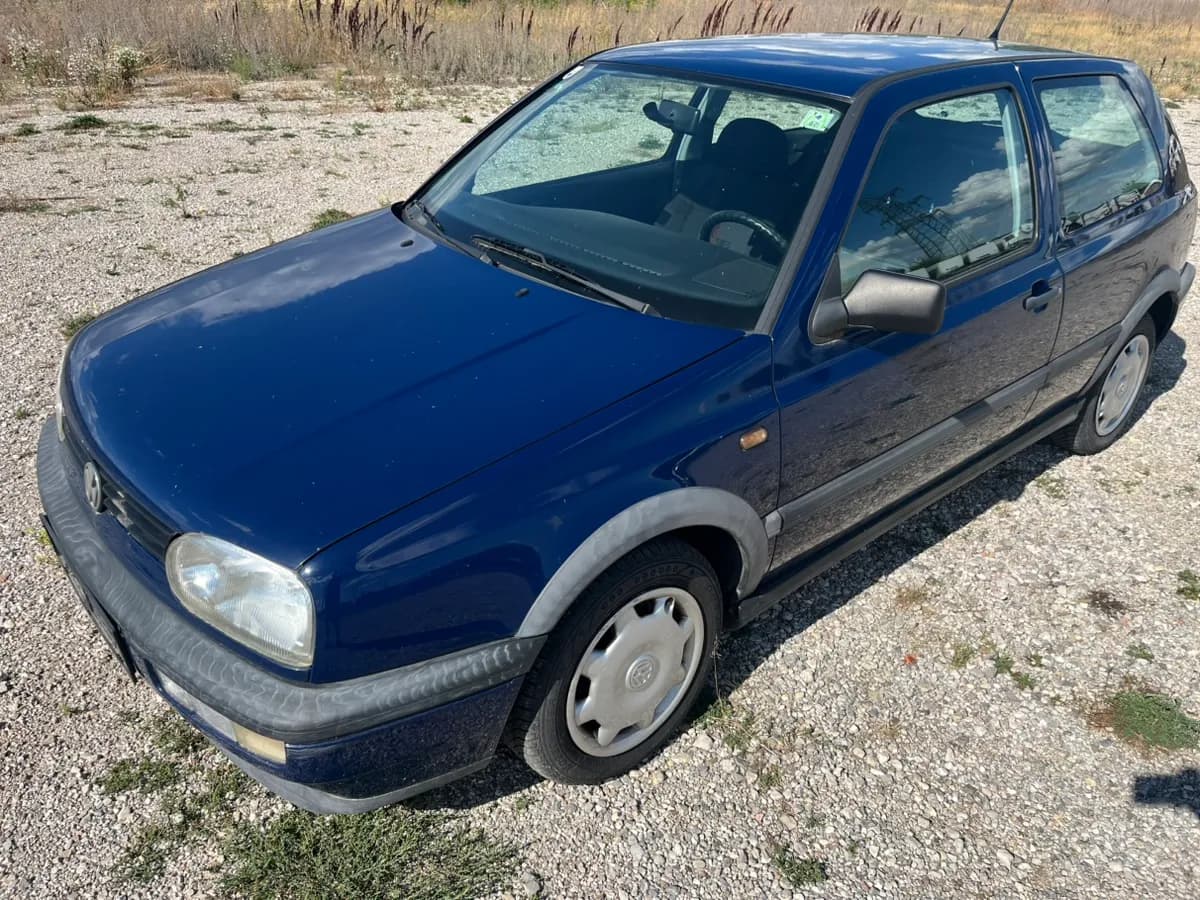 VW Golf 1997 – € 1.800, 114 000 km – Bild 1 von 8
