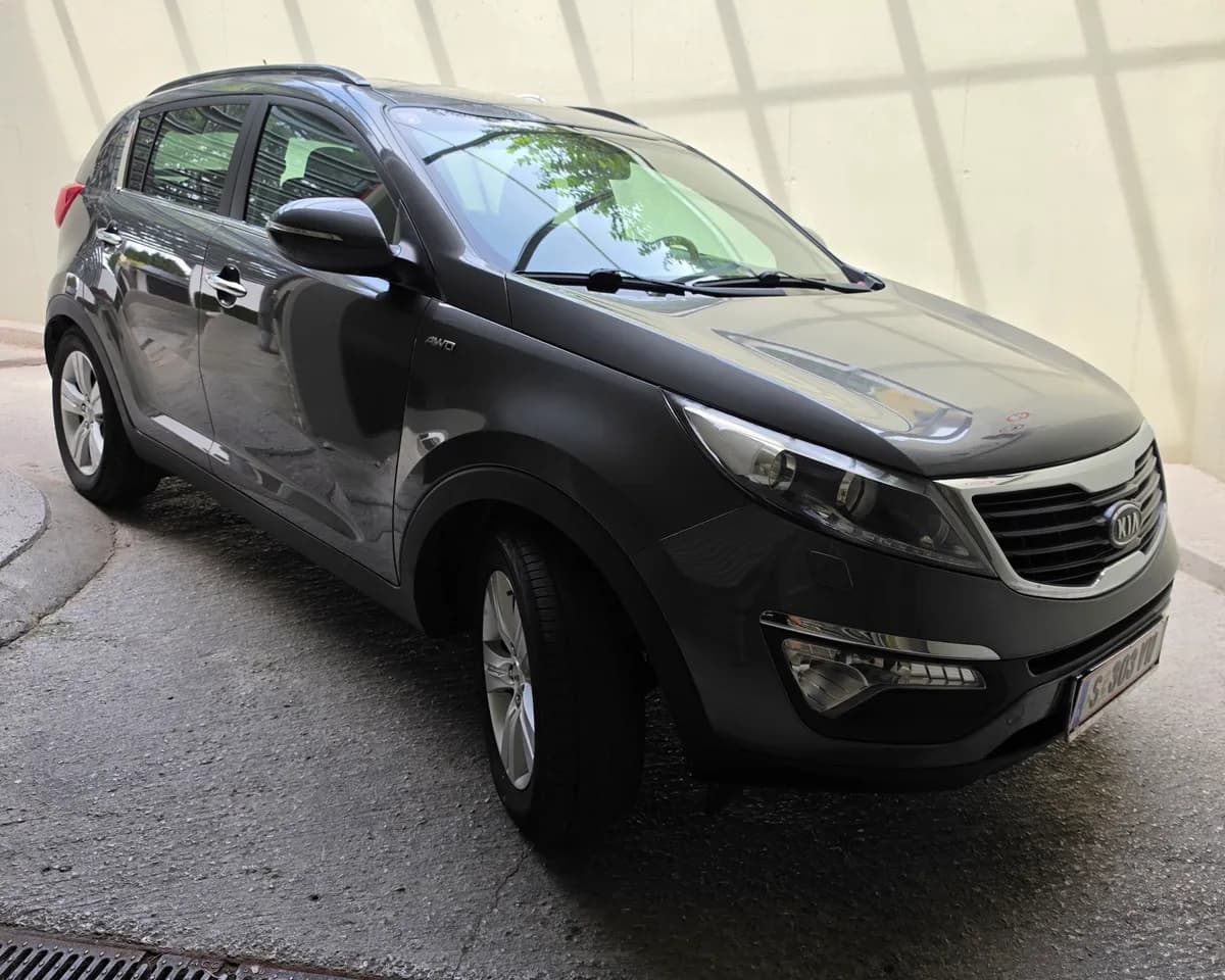 KIA Sportage 2010 – € 7.900, 131 000 km – Bild 1 von 17