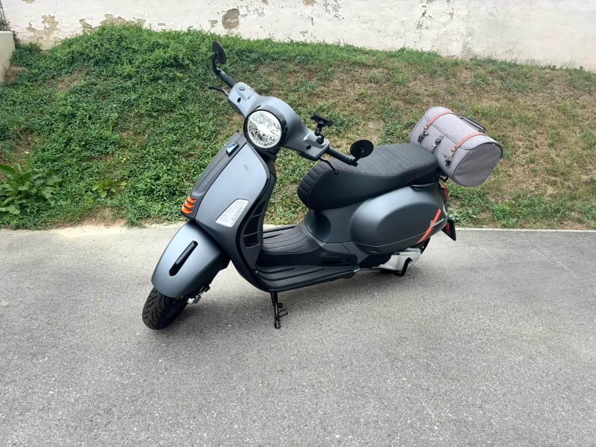 Vespa GTS