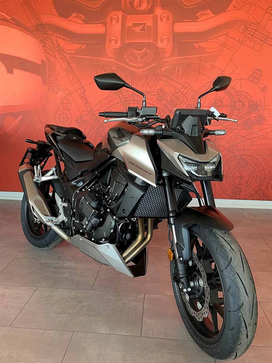 Honda CB – € 9.990, 0 km – Bild 1 von 4