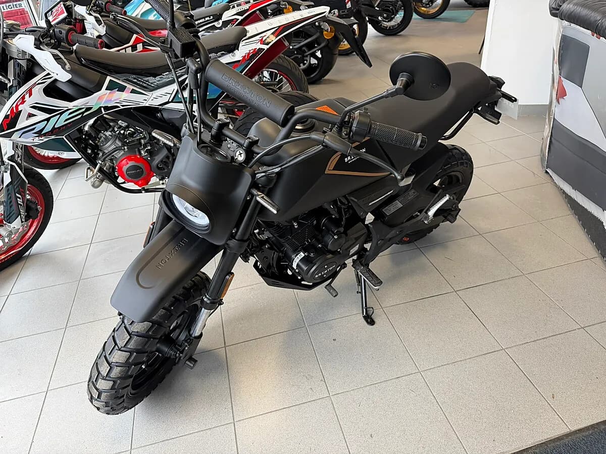 Brixton Crossfire 125 XS – € 2.799, 0 km – Bild 1 von 15