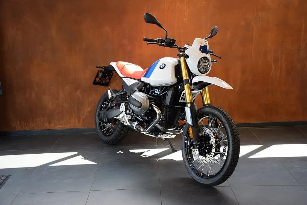 BMW R NineT