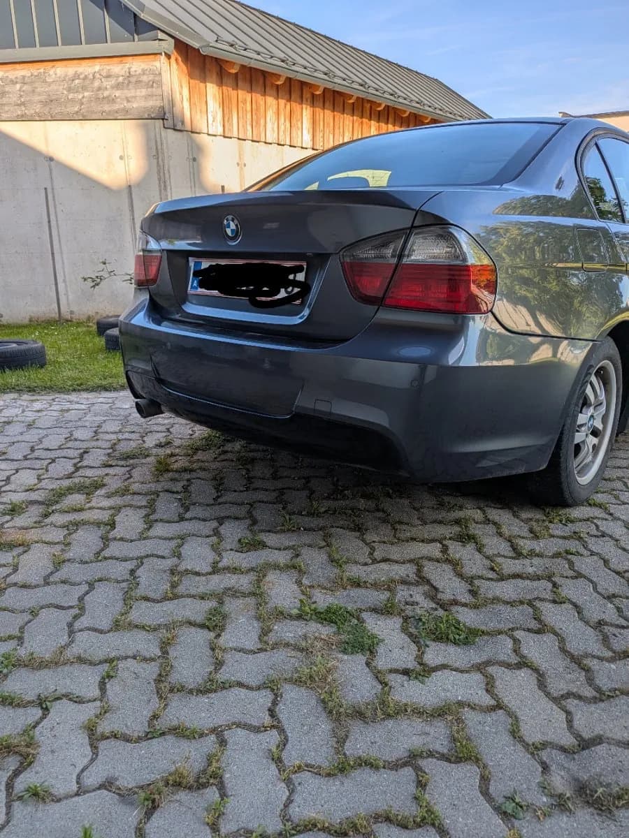 BMW 3er-Reihe 2005 – € 2.800, 246 196 km – Bild 1 von 7