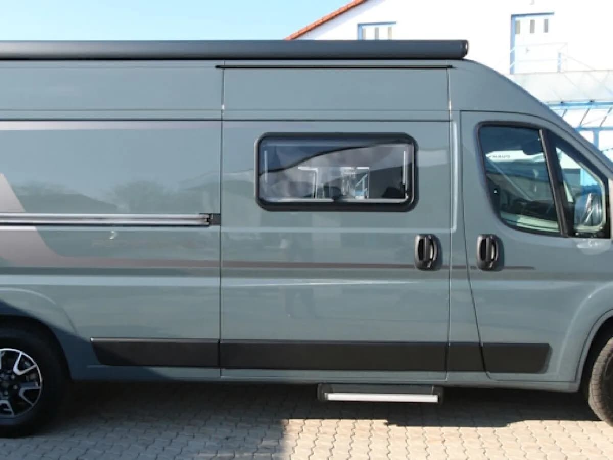 Hymer Camper Van Redwood 601 – € 91.500, 0 km – Bild 1 von 25