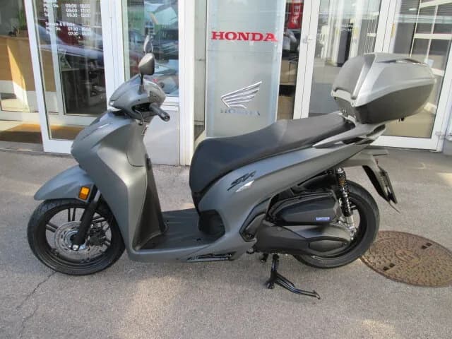 Honda SH – € 6.190, 1 km – Bild 1 von 4