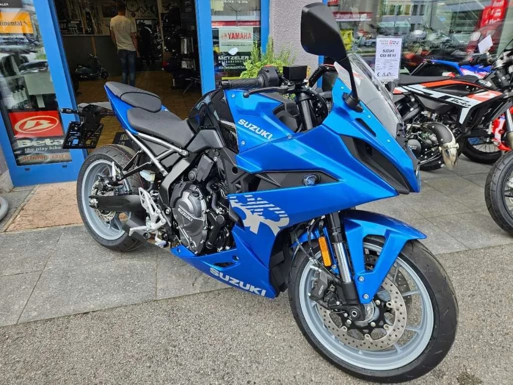 Suzuki GSX – € 9.990, 0 km – Bild 1 von 4
