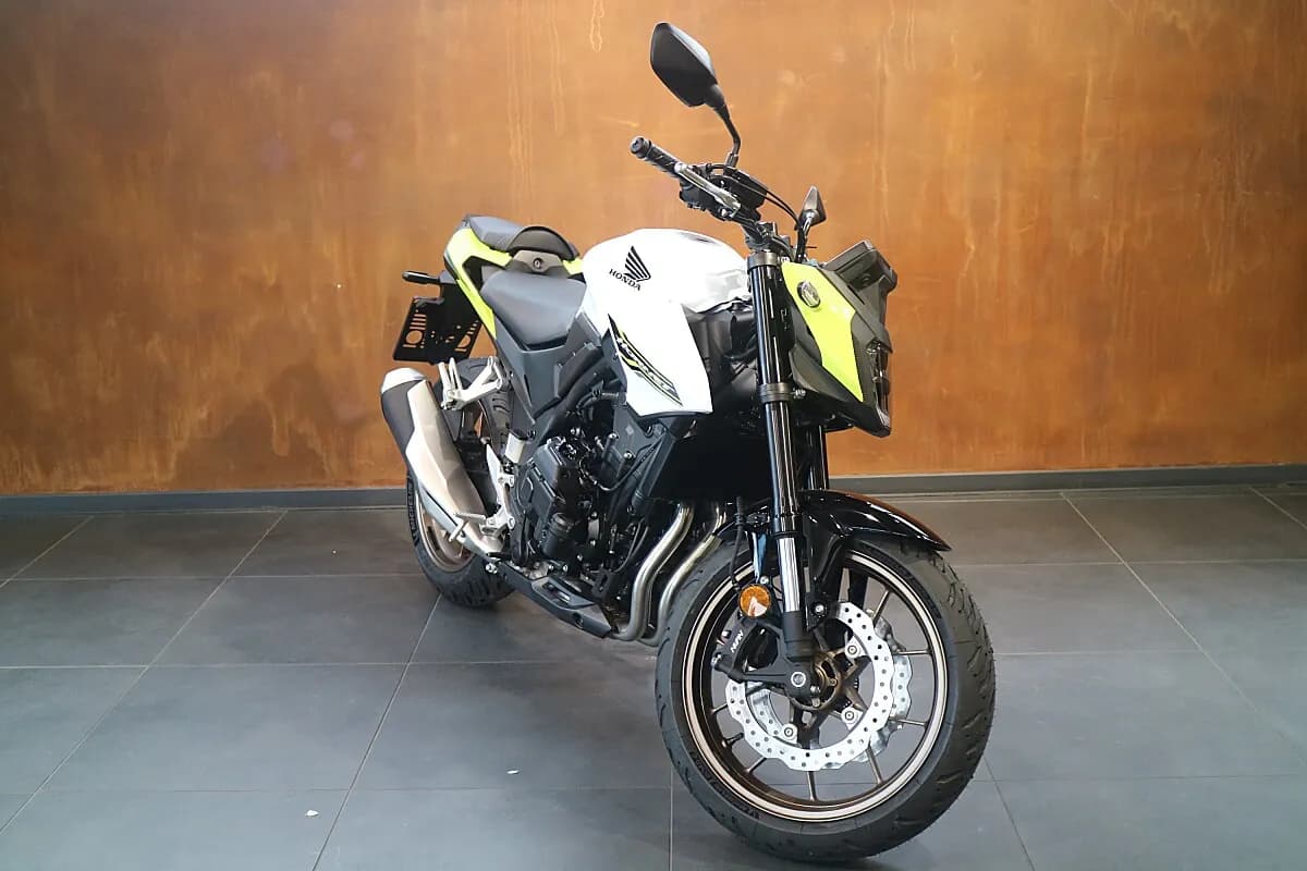 Honda CB – € 6.800, 0 km – Bild 1 von 4