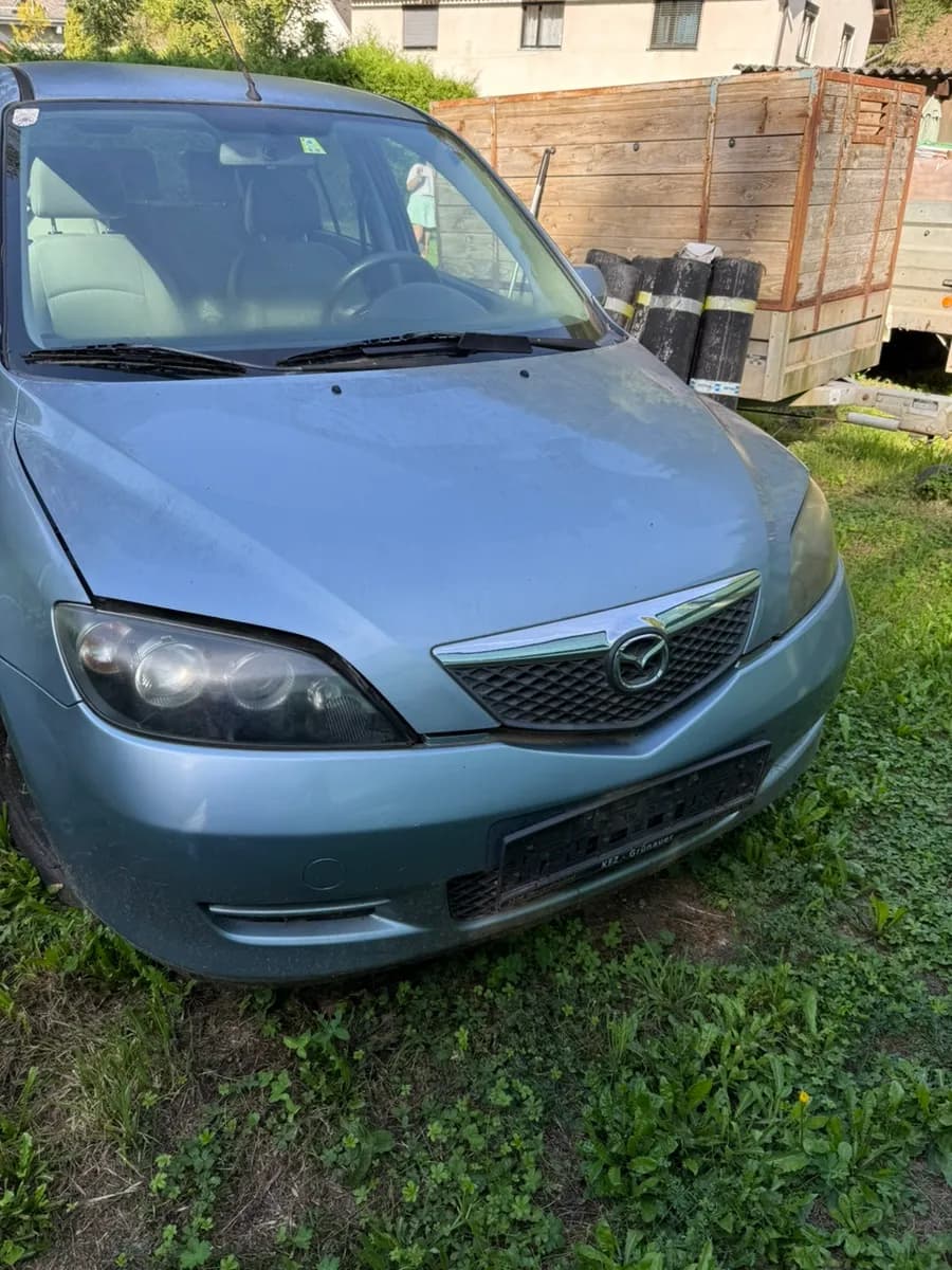 Mazda Mazda2